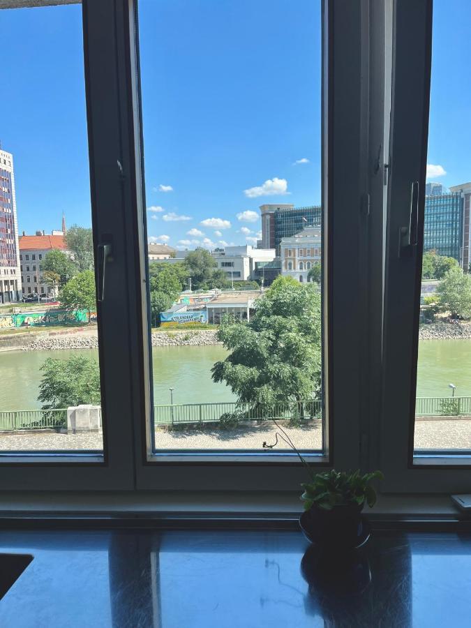 Apartment With A Musical Soul - Leopoldstadt Vienna Luaran gambar